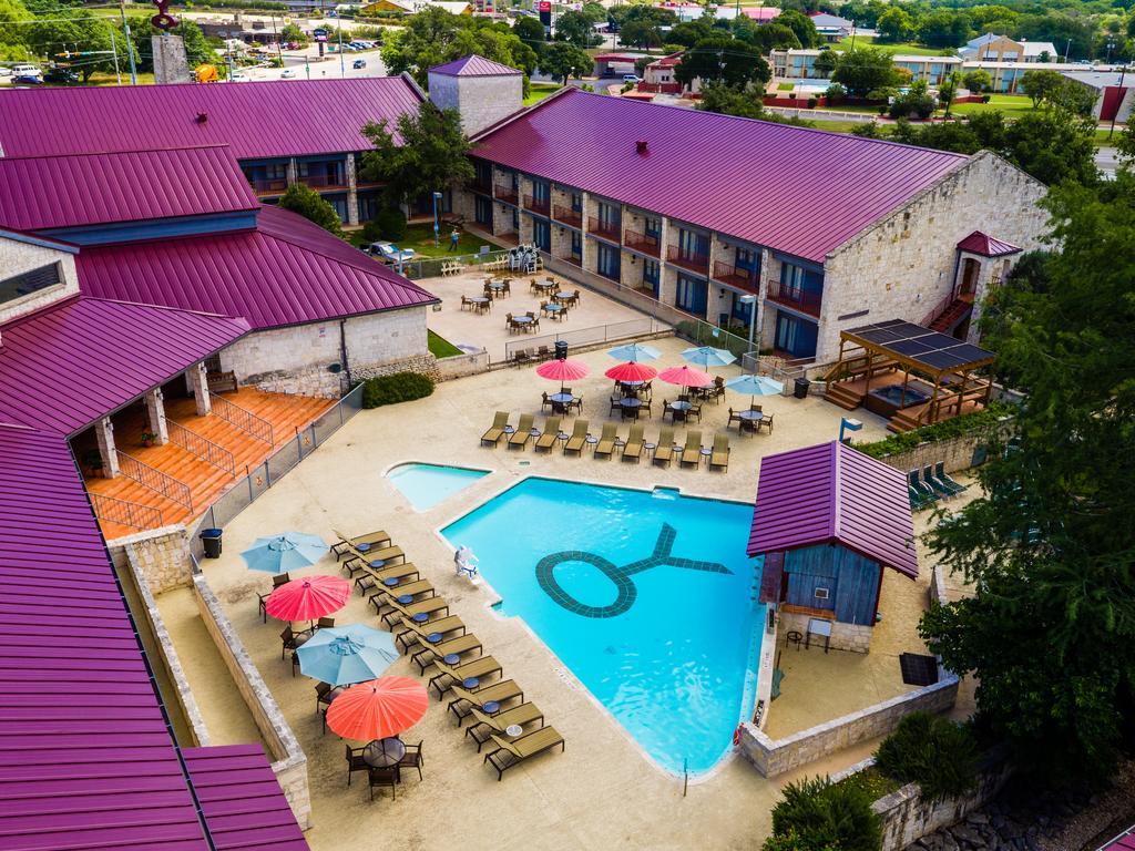 Y O Ranch Hotel And Conference Center Кервилл Экстерьер фото