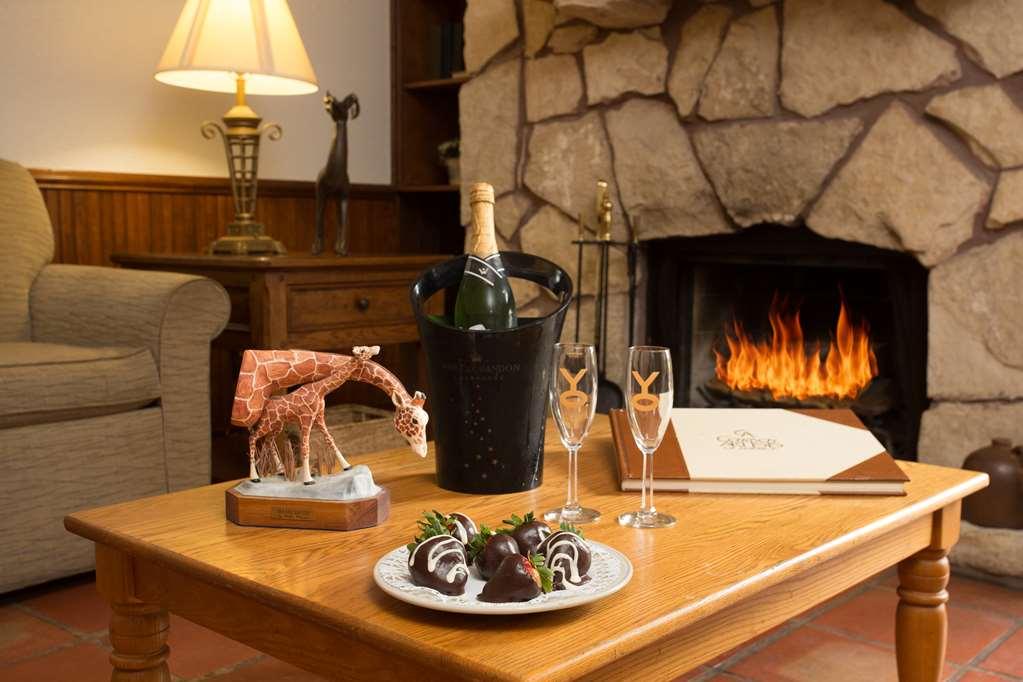Y O Ranch Hotel And Conference Center Кервилл Номер фото